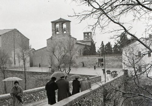 <p>Pont i Esglésies de Sant Pere. Febrer 1956. Ref. 74732</p>
