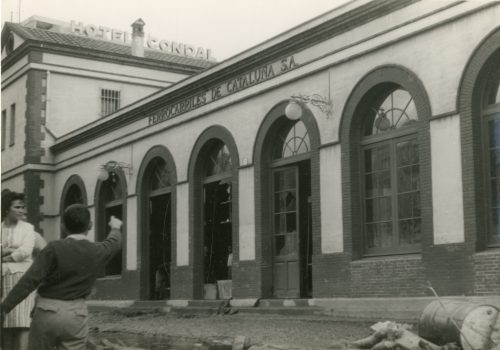 <p>Efectes de la riuada de 1962. Autor: Desconegut. Procedència: Donació d’Antonio Díaz Requena. AMAT. Reg.1091629.</p>
