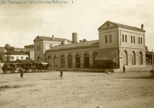 <p>Estació del tren elèctric, [1923]. Autor: JB. Col·lecció Baltasar Ragón. AMAT. Ref. 138524.</p>
