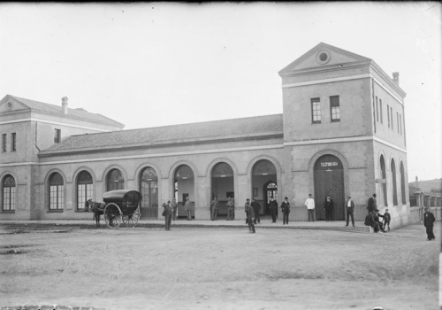 <p>Estació del ferrocarril de Terrassa, 14-10-1922. Autor: Desconegut. Fons Ferrocarrils de la Generalitat de Catalunya (FGC). ANC1-757-N-2679.</p>

