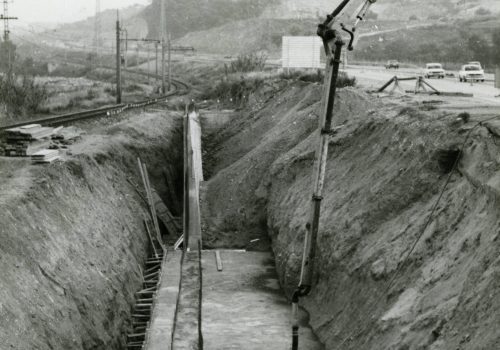 <p>Obres soterrament dels Ferrocarrils de la Generalitat, 1982. Autor: Desconegut. Fons Municipal. AMAT. Ref. 853575</p>
