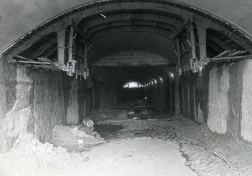 <p>Obres soterrament dels ferrocarrils, 1984. Autor: J. Fourcade. AMAT. Reg. 301978.</p>
