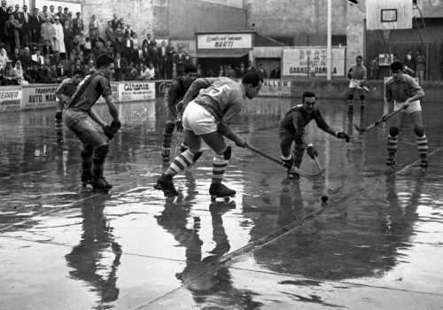 <p>Hoquei sobre patins. SF Terrassa- Barcelona, 1959.<br />
Fotografia: Joan Biarnés – Procedència: Arxiu Municipal de Terrassa (AMAT) – Reg: 050_004</p>
