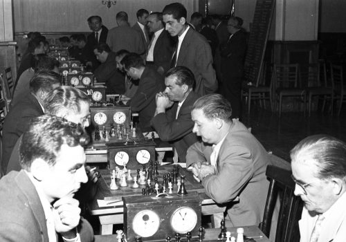 <p>Escacs IV Setmana esportiva de Terrassa, del 14 al 21 de juny de 1959.<br />
Fotografia: Joan Biarnés – Procedència: Arxiu Municipal de Terrassa (AMAT) – Reg: 059_022</p>
