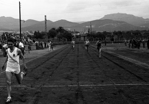 <p>IV Setmana Esportiva de Terrassa.</p>
<p>Fotografia: Joan Biarnés – Procedència: Arxiu Municipal de Terrassa (AMAT) – Reg: 059_033</p>
