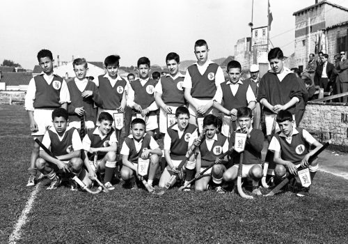 <p>XII Hores d’hoquei sobre herba. Equip del CD Terrassa hockey, 1 de maig del 1961.<br />
Fotografia: Joan Biarnés – Procedència: Arxiu Municipal de Terrassa (AMAT) – Reg: 086_003</p>
