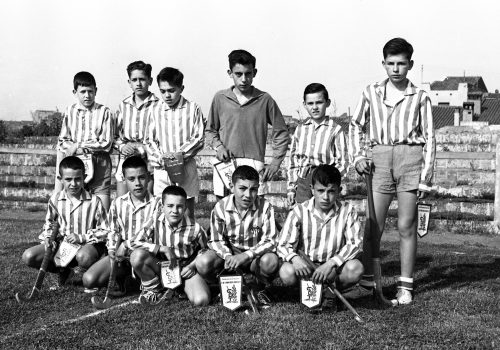 <p>XII Hores d’hoquei sobre herba. Equip del CD Egara, 1 de maig del 1961.<br />
Fotografia: Joan Biarnés – Procedència: Arxiu Municipal de Terrassa (AMAT) – Reg: 086_004</p>

