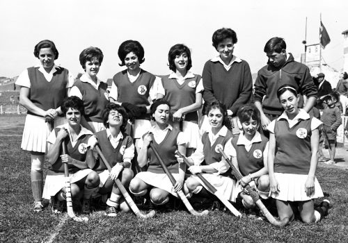 <p>XII Hores d’hoquei sobre herba, 1 de maig del 1961.<br />
Fotografia: Joan Biarnés – Procedència: Arxiu Municipal de Terrassa (AMAT) – Reg: 086_008</p>
