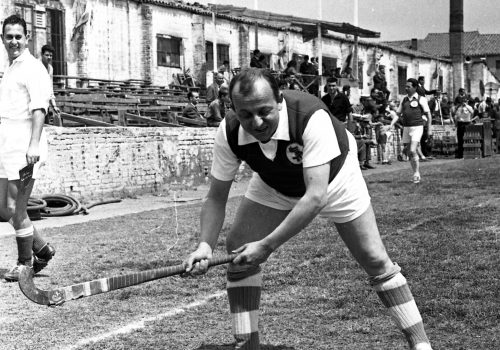 <p>XII Hores d’hoquei sobre herba, 1 de maig del 1961.<br />
Fotografia: Joan Biarnés – Procedència: Arxiu Municipal de Terrassa (AMAT) – Reg: 086_020</p>
