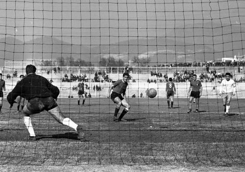 <p>Partit de futbol Terrassa FC – Granollers, 1964.<br />
Fotografia: Joan Biarnés – Procedència: Arxiu Municipal de Terrassa (AMAT) – Reg: 224_018</p>
