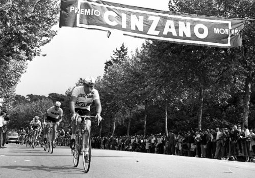 <p>XLV Volta a Catalunya. 8ena etapa Circuit de Montjuïc, 19 de setembre de 1965.<br />
Fotografia: Joan Biarnés – Procedència: Arxiu Municipal de Terrassa (AMAT) – Reg: 261_010</p>
