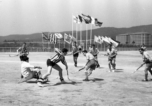 <p>V Torneig Internacional d’hoquei. Trofeu Pedro Amat, 1962.<br />
Fotografia: Joan Biarnés – Procedència: Arxiu Municipal de Terrassa (AMAT) – Reg: 528_005</p>
