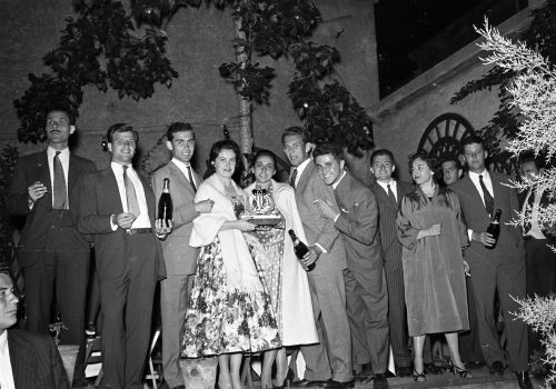 <p>Celebració d’hoquei.<br />
Fotografia: Joan Biarnés – Procedència: Arxiu Municipal de Terrassa (AMAT) – Reg: 540_012</p>
